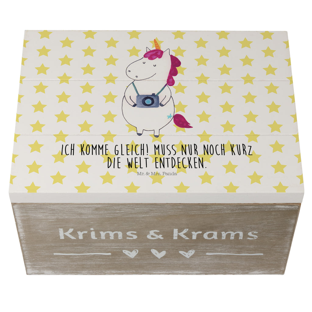 Holzkiste Einhorn Fotograf Holzkiste, Kiste, Schatzkiste, Truhe, Schatulle, XXL, Erinnerungsbox, Erinnerungskiste, Dekokiste, Aufbewahrungsbox, Einhorn, Einhörner, Einhorn Deko, Pegasus, Unicorn, Fotograf, Fotografie, Kamera, Reisen, Weltreise, Weltenbummler, Urlaub, Tourist, Kurztrip, Reise, Städtereise