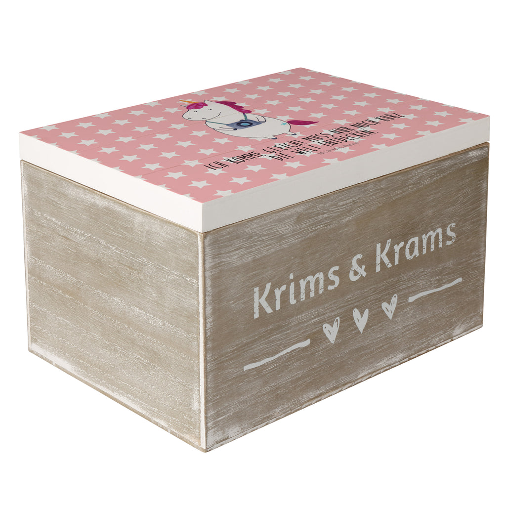 Holzkiste Einhorn Fotograf Holzkiste, Kiste, Schatzkiste, Truhe, Schatulle, XXL, Erinnerungsbox, Erinnerungskiste, Dekokiste, Aufbewahrungsbox, Einhorn, Einhörner, Einhorn Deko, Pegasus, Unicorn, Fotograf, Fotografie, Kamera, Reisen, Weltreise, Weltenbummler, Urlaub, Tourist, Kurztrip, Reise, Städtereise