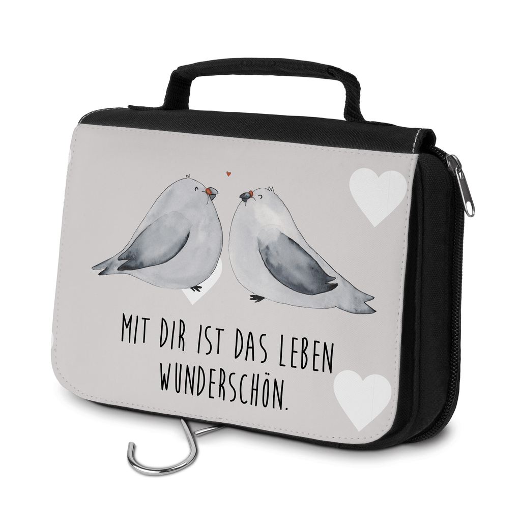 Kulturbeutel Turteltauben Liebe Kulturbeutel, Zum Aufhängen, Waschtasche, Kosmetiktasche, Damen, Herren, Aufbewahrungstasche, Schminktasche, Kosmetikbeutel, Organizer, Kulturtasche, Schminkutensil, Liebe, Partner, Freund, Freundin, Ehemann, Ehefrau, Heiraten, Verlobung, Heiratsantrag, Liebesgeschenk, Jahrestag, Hocheitstag, Turteltauben, Turteltäubchen, Tauben, Verliebt, Verlobt, Verheiratet, Geschenk Freundin, Geschenk Freund, Liebesbeweis, Hochzeitstag, Geschenk Hochzeit