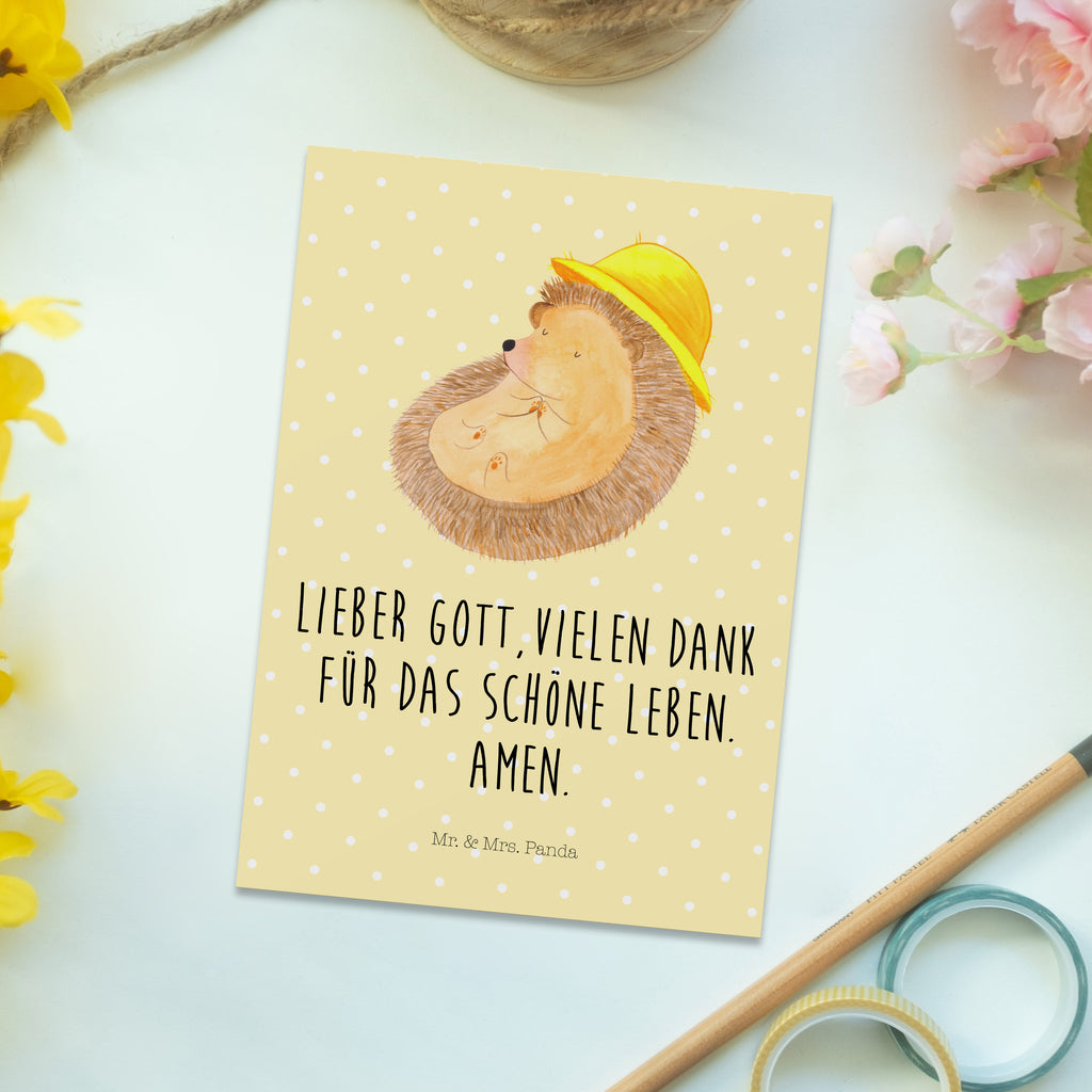 Postkarte Igel betet Geschenkkarte, Grußkarte, Karte, Einladung, Ansichtskarte, Geburtstagskarte, Einladungskarte, Dankeskarte, Tiermotive, Gute Laune, lustige Sprüche, Tiere, Igel, Igel mit Hut, Sonnenhut, Gott, Amen, beten, Leben, Dankbarkeit, Dankbar sein, dankbar, genießen