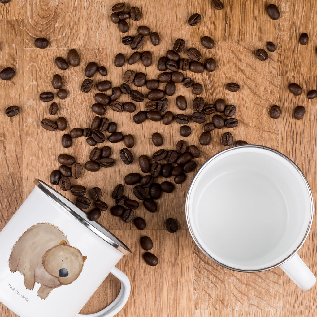 Camping Emaille Tasse Wombat Campingtasse, Trinkbecher, Metalltasse, Outdoor Tasse, Emaille Trinkbecher, Blechtasse Outdoor, Emaille Campingbecher, Edelstahl Trinkbecher, Metalltasse für Camping, Kaffee Blechtasse, Camping Tasse Metall, Tiermotive, Gute Laune, lustige Sprüche, Tiere, Wombat, Das Leben ist schön, Motivation, Spruch, Australien