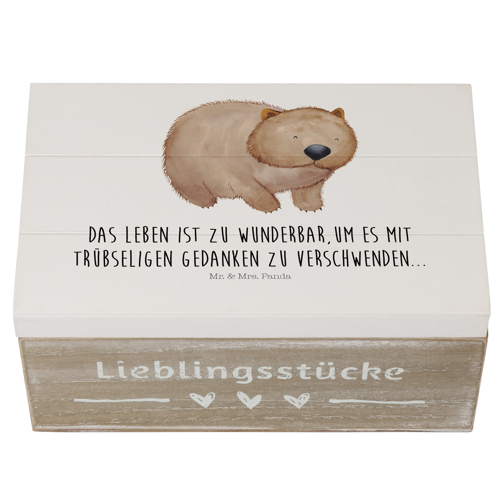 Holzkiste Wombat Holzkiste, Kiste, Schatzkiste, Truhe, Schatulle, XXL, Erinnerungsbox, Erinnerungskiste, Dekokiste, Aufbewahrungsbox, Tiermotive, Gute Laune, lustige Sprüche, Tiere, Wombat, Das Leben ist schön, Motivation, Spruch, Australien