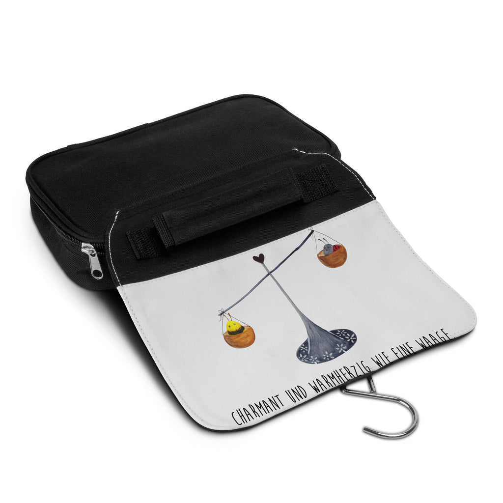 Kulturbeutel Sternzeichen Waage Kulturbeutel, Zum Aufhängen, Waschtasche, Kosmetiktasche, Damen, Herren, Aufbewahrungstasche, Schminktasche, Kosmetikbeutel, Organizer, Kulturtasche, Schminkutensil, Tierkreiszeichen, Sternzeichen, Horoskop, Astrologie, Aszendent, Waage, Waage Geschenk, Waage Sternzeichen, Geschenk Oktober, Geschenk September, Geburtstag Oktober, Geburtstag September, Gleichgewicht, Marienkäfer, Hummel, Biene