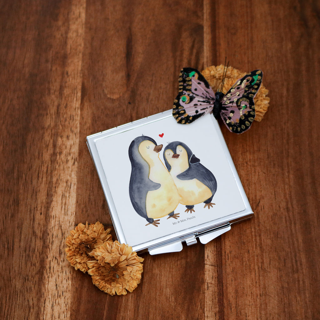 Handtaschenspiegel quadratisch Pinguin umarmend Spiegel, Handtasche, Quadrat, silber, schminken, Schminkspiegel, Pinguin, Liebe, Liebespaar, Liebesbeweis, Liebesgeschenk, Verlobung, Jahrestag, Hochzeitstag, Hochzeit, Hochzeitsgeschenk