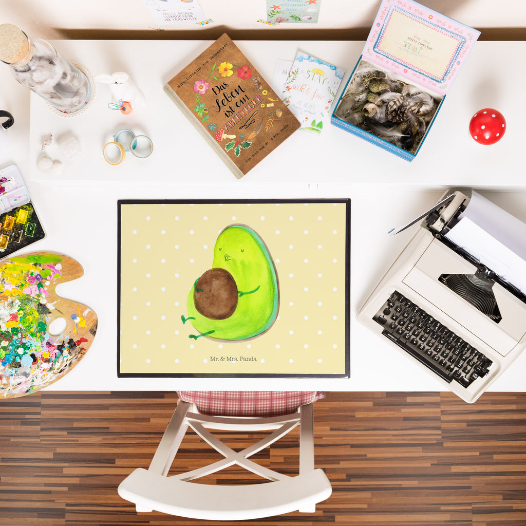 Schreibtischunterlage Avocado pfeift Schreibunterlage, Schreibtischauflage, Bürobedarf, Büroartikel, Schreibwaren, Schreibtisch Unterlagen, Schreibtischunterlage Groß, Avocado, Veggie, Vegan, Gesund, Diät, Abnehmen, Ernährung, dick sein, Pummelfee