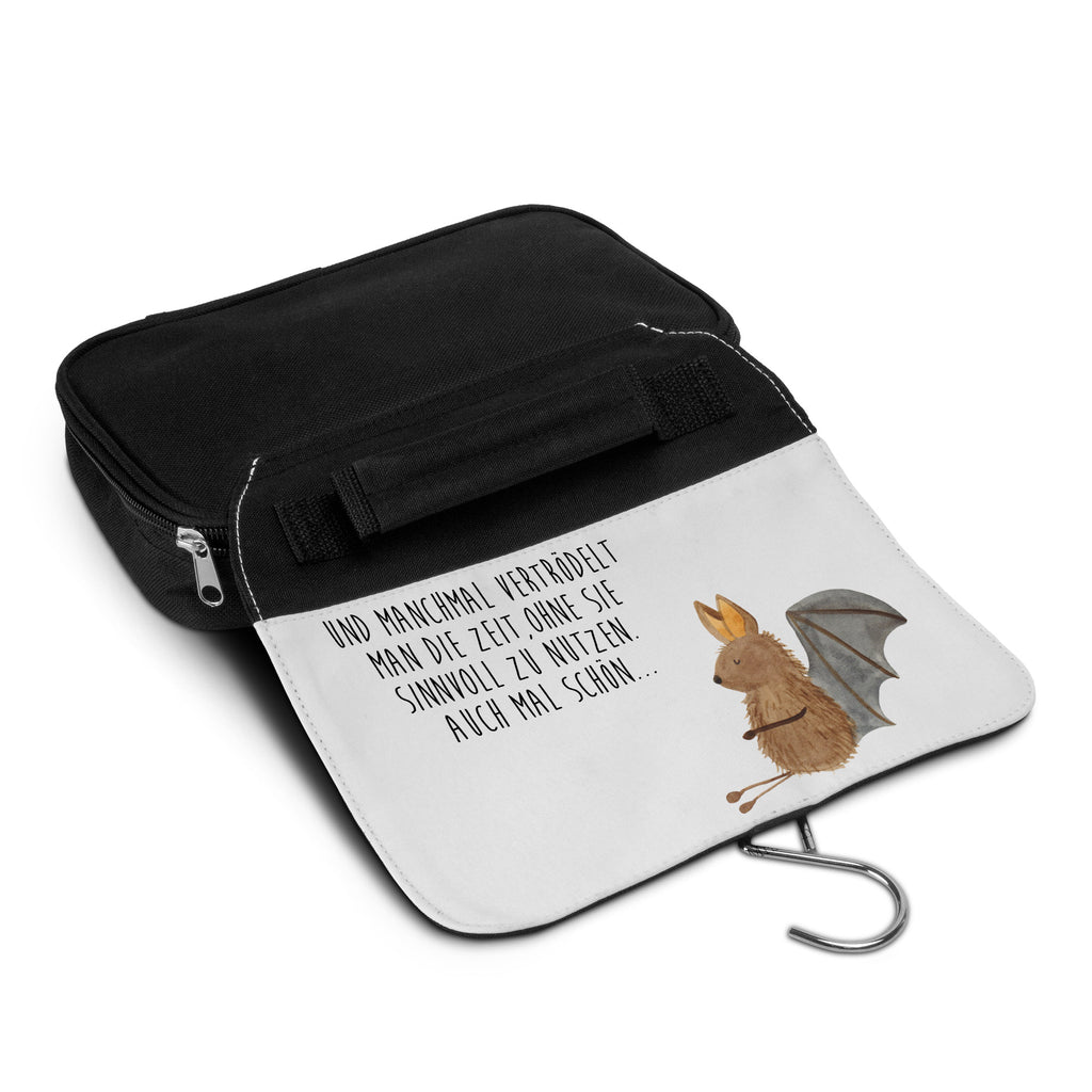 Kulturbeutel Fledermaus sitzend Kulturbeutel, Zum Aufhängen, Waschtasche, Kosmetiktasche, Damen, Herren, Aufbewahrungstasche, Schminktasche, Kosmetikbeutel, Organizer, Kulturtasche, Schminkutensil, Tiermotive, Gute Laune, lustige Sprüche, Tiere, Fledermaus, Fledermäuse, Motivation, entspannen
