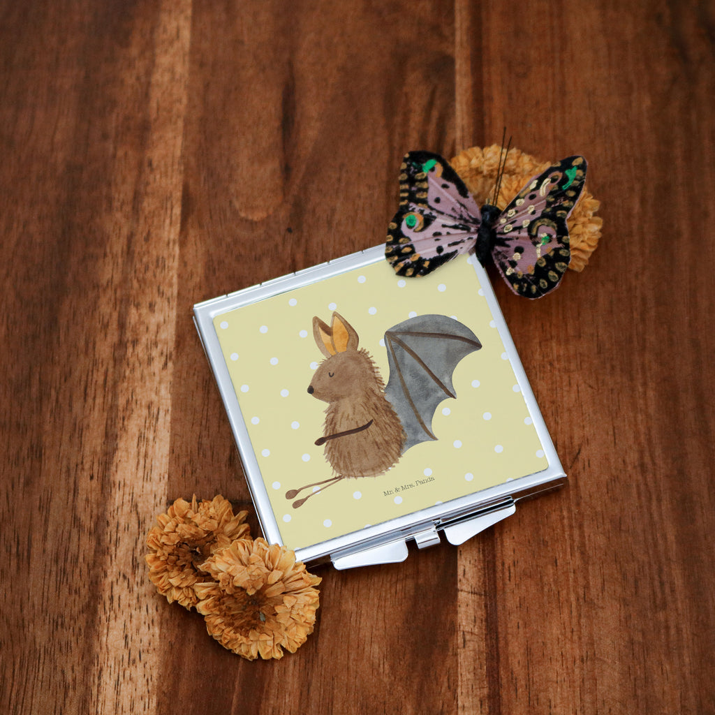 Handtaschenspiegel quadratisch Fledermaus sitzend Spiegel, Handtasche, Quadrat, silber, schminken, Schminkspiegel, Tiermotive, Gute Laune, lustige Sprüche, Tiere, Fledermaus, Fledermäuse, Motivation, entspannen