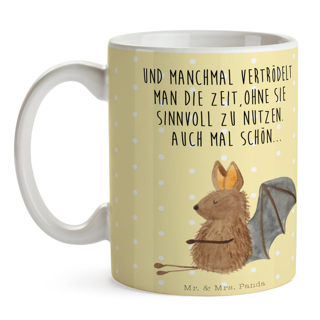 Tasse Fledermaus sitzend Fledermaus, Fledermäuse, Motivation, entspannen Becher, Kaffeetasse, Kaffeebecher, Tee, Frühstück, Büro  süße Tiermotive, gute Laune, lustige Sprüche, Tiere