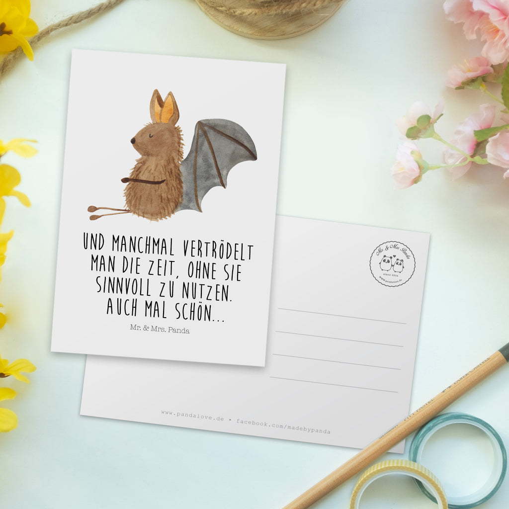 Postkarte Fledermaus sitzend Geschenkkarte, Grußkarte, Karte, Einladung, Ansichtskarte, Geburtstagskarte, Einladungskarte, Dankeskarte, Tiermotive, Gute Laune, lustige Sprüche, Tiere, Fledermaus, Fledermäuse, Motivation, entspannen