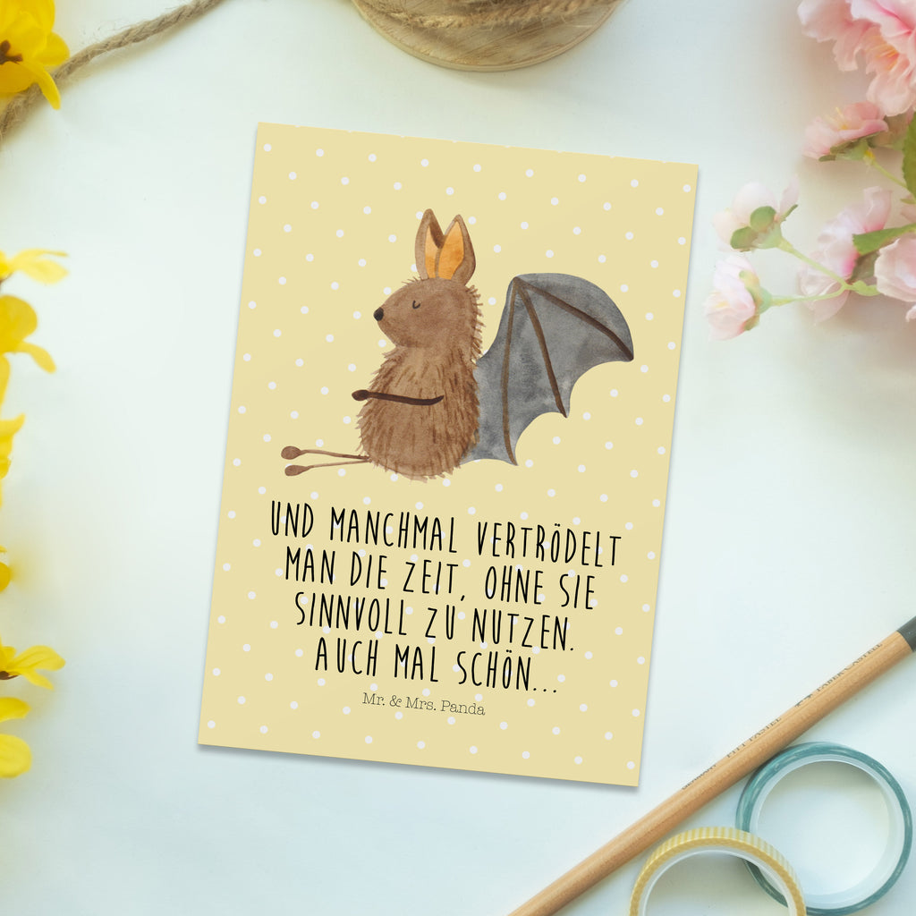 Postkarte Fledermaus sitzend Geschenkkarte, Grußkarte, Karte, Einladung, Ansichtskarte, Geburtstagskarte, Einladungskarte, Dankeskarte, Tiermotive, Gute Laune, lustige Sprüche, Tiere, Fledermaus, Fledermäuse, Motivation, entspannen