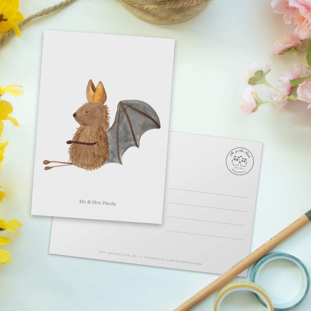 Postkarte Fledermaus sitzend Geschenkkarte, Grußkarte, Karte, Einladung, Ansichtskarte, Geburtstagskarte, Einladungskarte, Dankeskarte, Tiermotive, Gute Laune, lustige Sprüche, Tiere, Fledermaus, Fledermäuse, Motivation, entspannen
