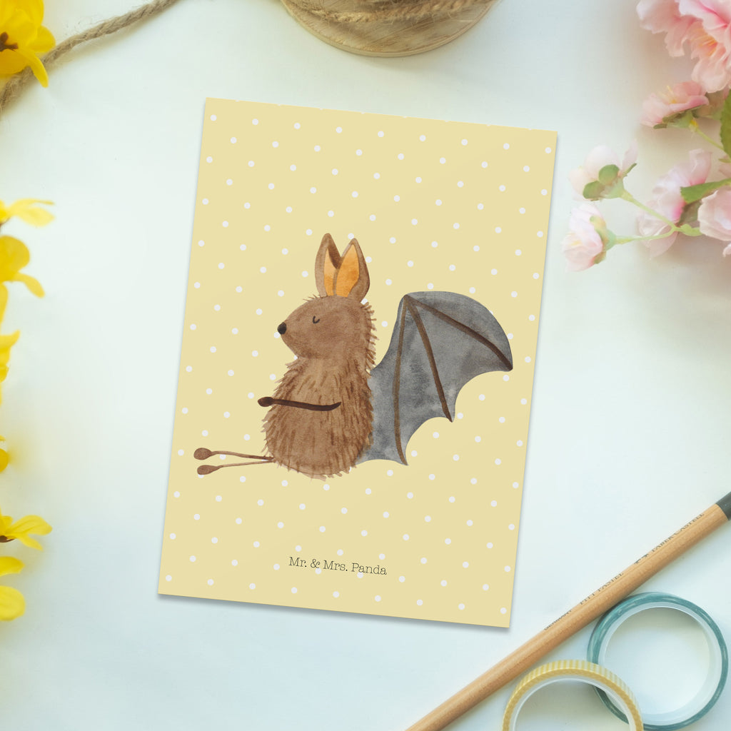 Postkarte Fledermaus sitzend Geschenkkarte, Grußkarte, Karte, Einladung, Ansichtskarte, Geburtstagskarte, Einladungskarte, Dankeskarte, Tiermotive, Gute Laune, lustige Sprüche, Tiere, Fledermaus, Fledermäuse, Motivation, entspannen
