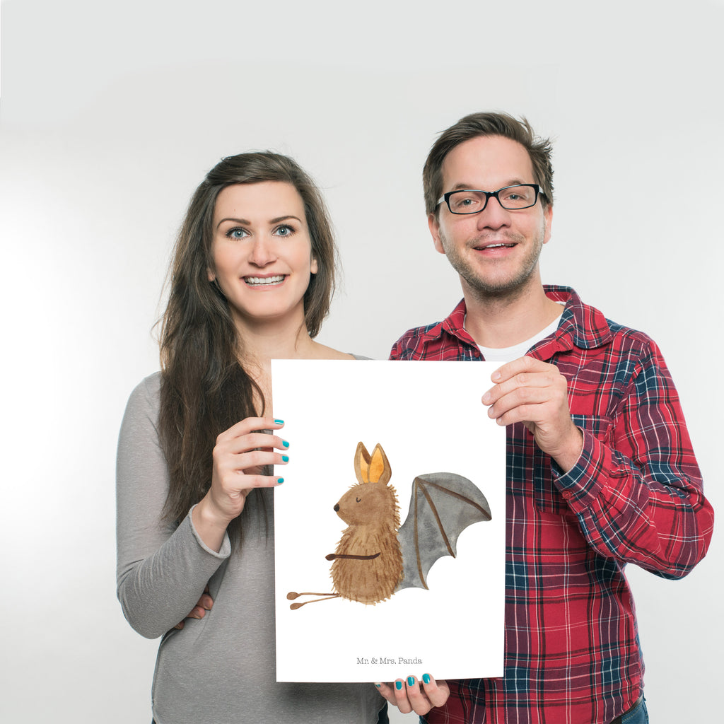 Poster Fledermaus sitzend Poster, Wandposter, Bild, Wanddeko, Küchenposter, Kinderposter, Wanddeko Bild, Raumdekoration, Wanddekoration, Handgemaltes Poster, Mr. & Mrs. Panda Poster, Designposter, Kunstdruck, Posterdruck, Tiermotive, Gute Laune, lustige Sprüche, Tiere, Fledermaus, Fledermäuse, Motivation, entspannen