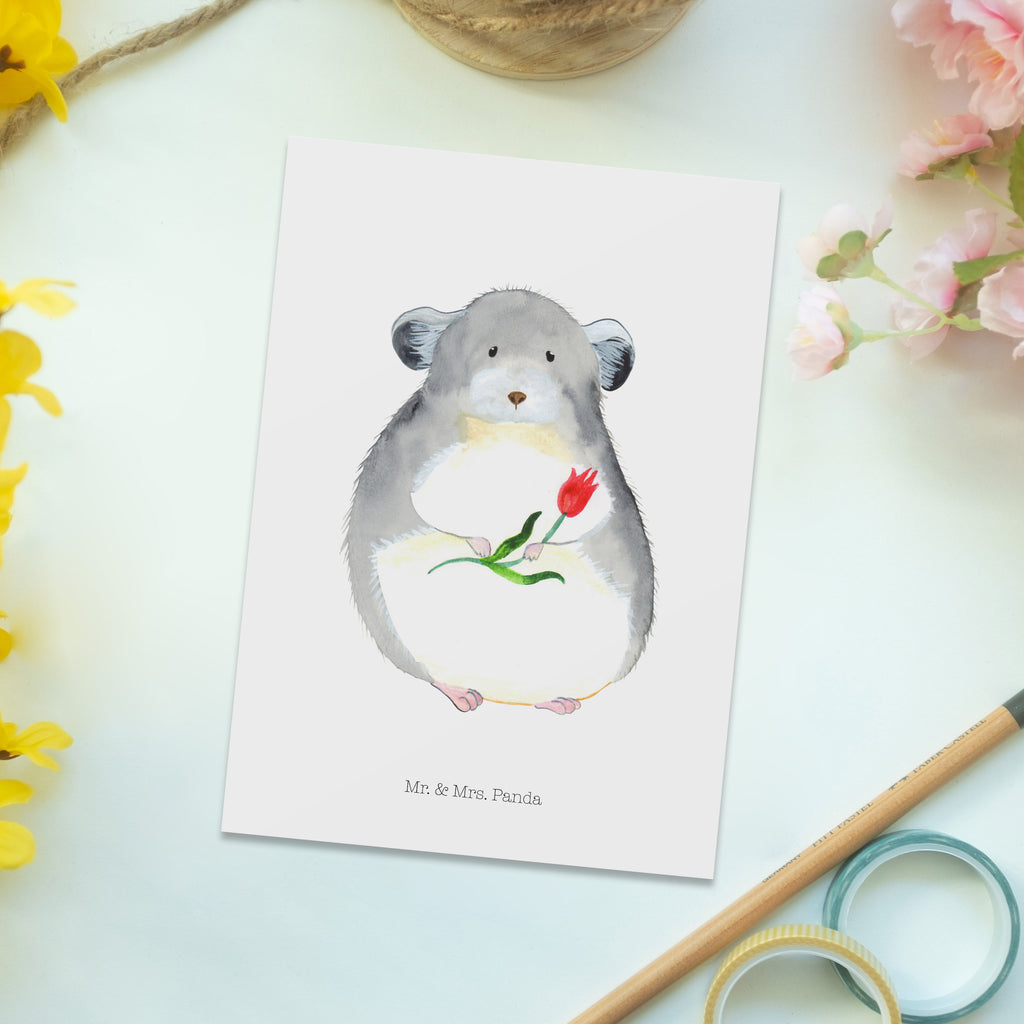 Postkarte Chinchilla mit Blume Geschenkkarte, Grußkarte, Karte, Einladung, Ansichtskarte, Geburtstagskarte, Einladungskarte, Dankeskarte, Tiermotive, Gute Laune, lustige Sprüche, Tiere, Chinchilla, Chinchillas, Liebeskummer, Kummer, Depressionen, traurig sein, Chaos, Glücklichsein, Büro, Büroalltag