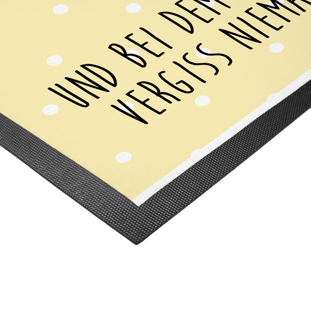 Fußmatte Chinchilla mit Blume Chinchilla, Chinchillas, Liebeskummer, Kummer, Depressionen, traurig sein, Chaos, Glücklichsein, Büro, Büroalltag Türvorleger, Schmutzmatte, Fußabtreter, Matte, Schmutzfänger, Fußabstreifer, Schmutzfangmatte, Türmatte, Motivfußmatte,  Haustürmatte, Vorleger  süße Tiermotive, gute Laune, lustige Sprüche, Tiere