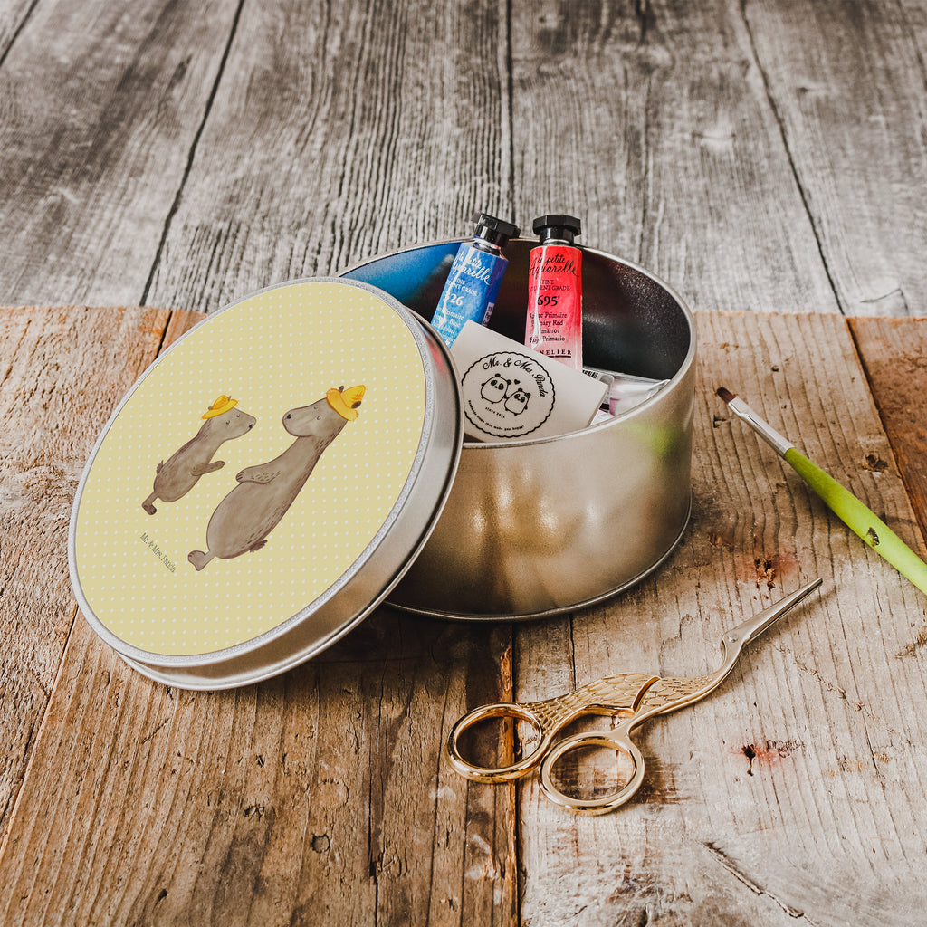 Blechdose rund Bären mit Hut Metalldose, Keksdose, Dose, Vorratsdose, Geschenkbox, Familie, Vatertag, Muttertag, Bruder, Schwester, Mama, Papa, Oma, Opa, Bär, Bären, Vater, Papi, Paps, Dad, Daddy, Lieblingsmensch, Sohn, Söhne, Kind, Kinder, Vater-Sohn, Family, Vorbild