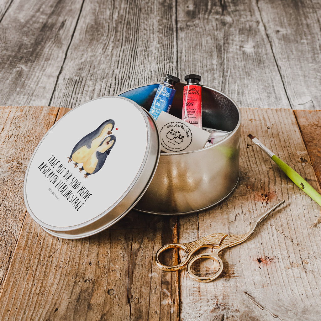 Blechdose rund Pinguin umarmend Metalldose, Keksdose, Dose, Vorratsdose, Geschenkbox, Pinguin, Liebe, Liebespaar, Liebesbeweis, Liebesgeschenk, Verlobung, Jahrestag, Hochzeitstag, Hochzeit, Hochzeitsgeschenk