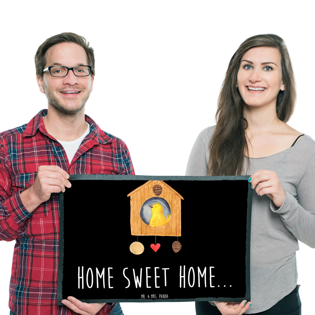 Fußmatte Vogelhaus sweet Home Vogelhaus, Vogel, Home sweet Home, Einzug, Umzug, Geschenk, Einzugsgeschenk, Hausbau, Haus Türvorleger, Schmutzmatte, Fußabtreter, Matte, Schmutzfänger, Fußabstreifer, Schmutzfangmatte, Türmatte, Motivfußmatte,  Haustürmatte, Vorleger  süße Tiermotive, gute Laune, lustige Sprüche, Tiere