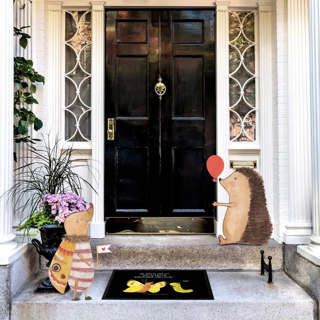 Fußmatte Raupe & Schmetterling Raupe, Schmetterling, Zitronenfalter, Entwicklung, Erwachsen werden, Kokon, Hut, Hütchen, Schönheit, Aufwachsen, Türvorleger, Schmutzmatte, Fußabtreter, Matte, Schmutzfänger, Fußabstreifer, Schmutzfangmatte, Türmatte, Motivfußmatte,  Haustürmatte, Vorleger  süße Tiermotive, gute Laune, lustige Sprüche, Tiere