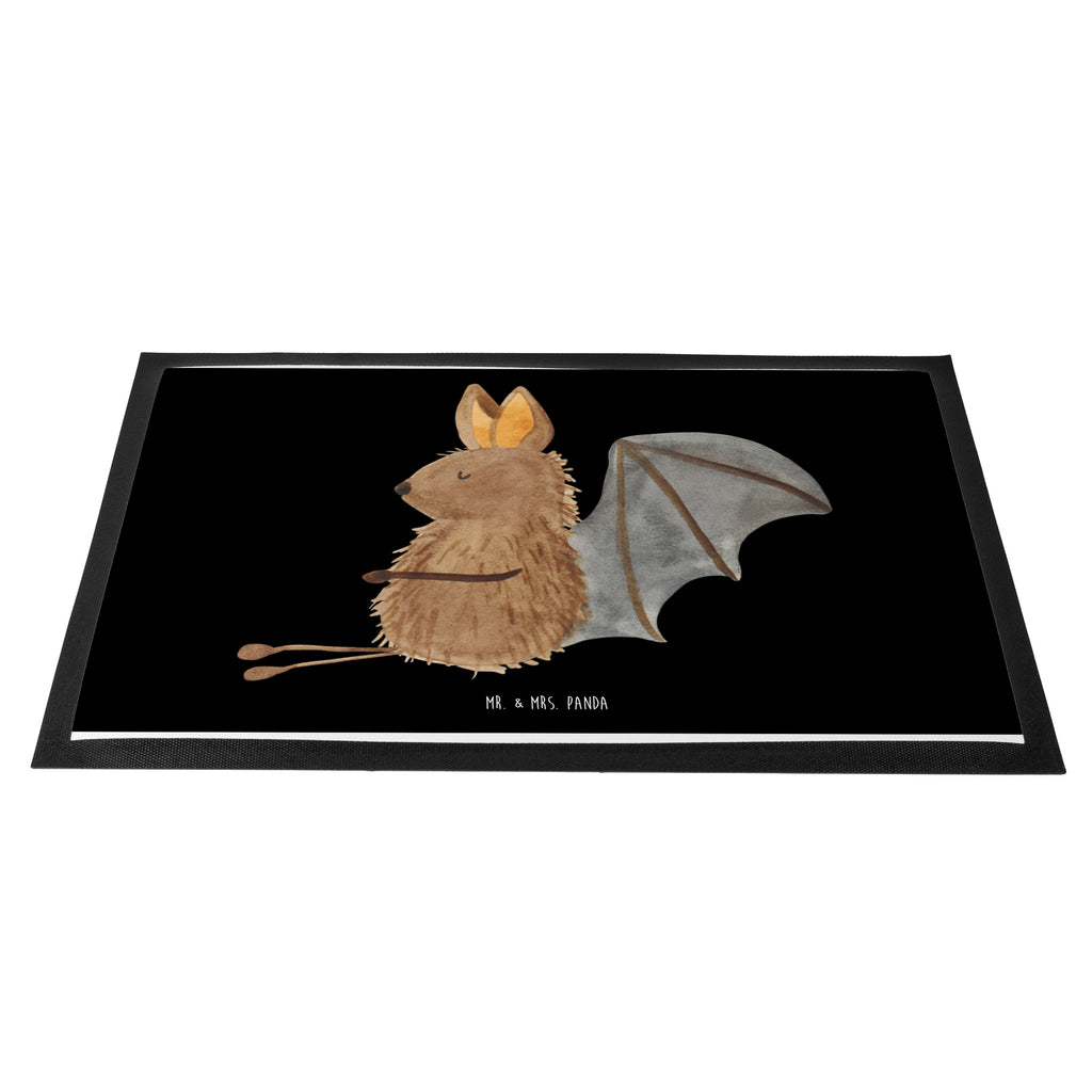Fußmatte Fledermaus sitzend Fledermaus, Fledermäuse, Motivation, entspannen Türvorleger, Schmutzmatte, Fußabtreter, Matte, Schmutzfänger, Fußabstreifer, Schmutzfangmatte, Türmatte, Motivfußmatte,  Haustürmatte, Vorleger  süße Tiermotive, gute Laune, lustige Sprüche, Tiere
