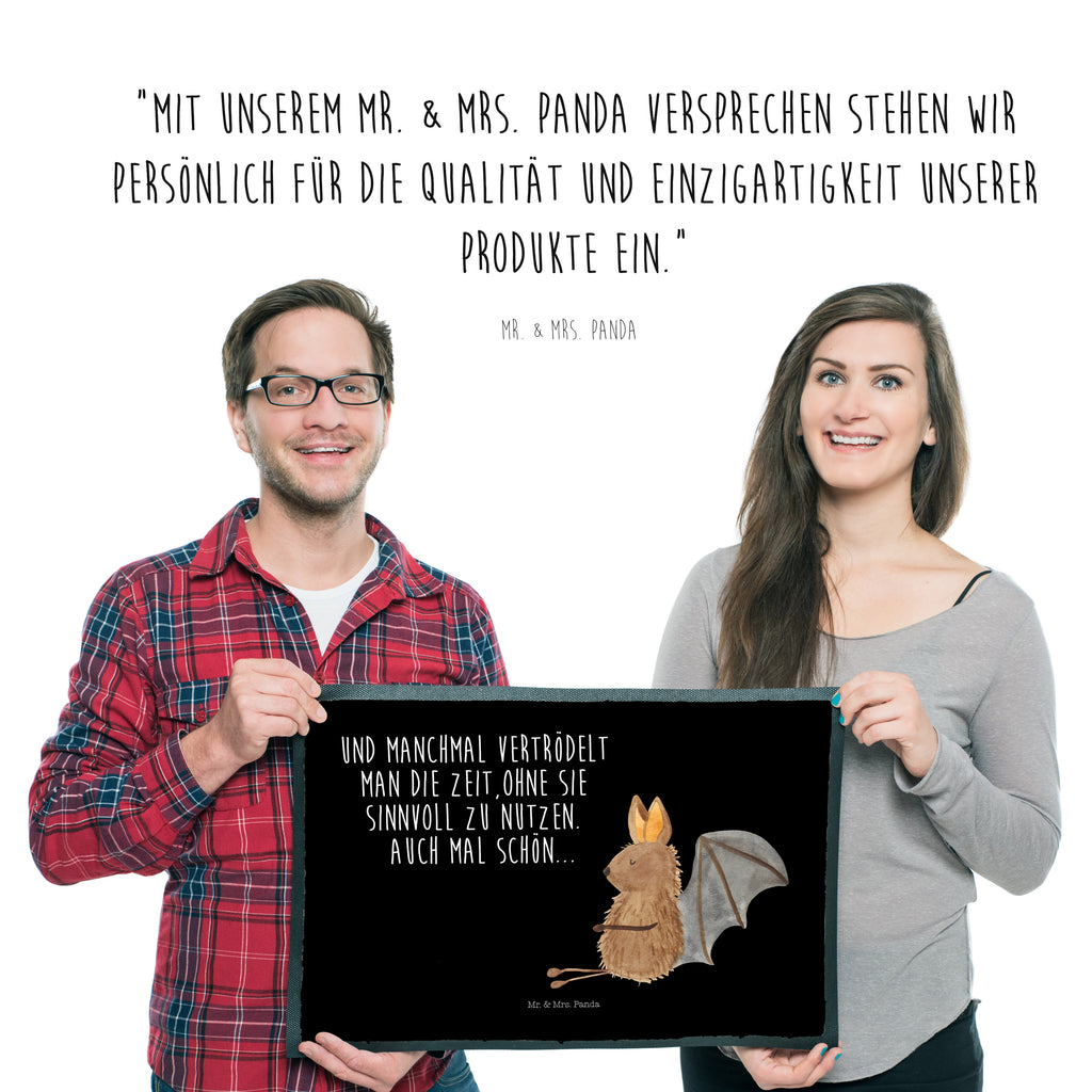 Fußmatte Fledermaus sitzend Fledermaus, Fledermäuse, Motivation, entspannen Türvorleger, Schmutzmatte, Fußabtreter, Matte, Schmutzfänger, Fußabstreifer, Schmutzfangmatte, Türmatte, Motivfußmatte,  Haustürmatte, Vorleger  süße Tiermotive, gute Laune, lustige Sprüche, Tiere