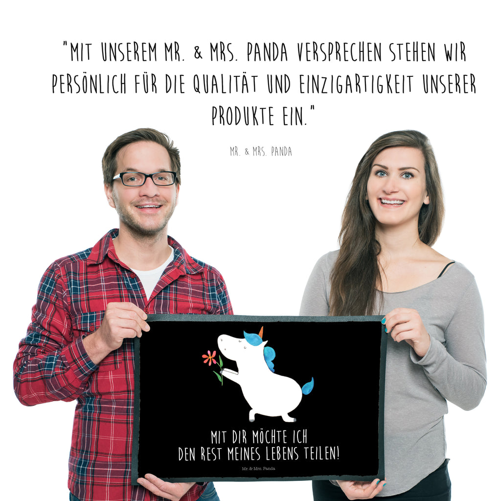 Fußmatte Einhorn Blume Einhorn, Einhörner, Unicorn, Liebe, Liebesbeweis, Antrag, Heiratsantrag, Verlobung, Ehepaar, Pärchen, Partner, Freund, Freundin, Ehe, heiraten Türvorleger, Schmutzmatte, Fußabtreter, Matte, Schmutzfänger, Fußabstreifer, Schmutzfangmatte, Türmatte, Motivfußmatte,  Haustürmatte, Vorleger  Einhorn, Einhörner, Einhorn Deko, Pegasus, Unicorn