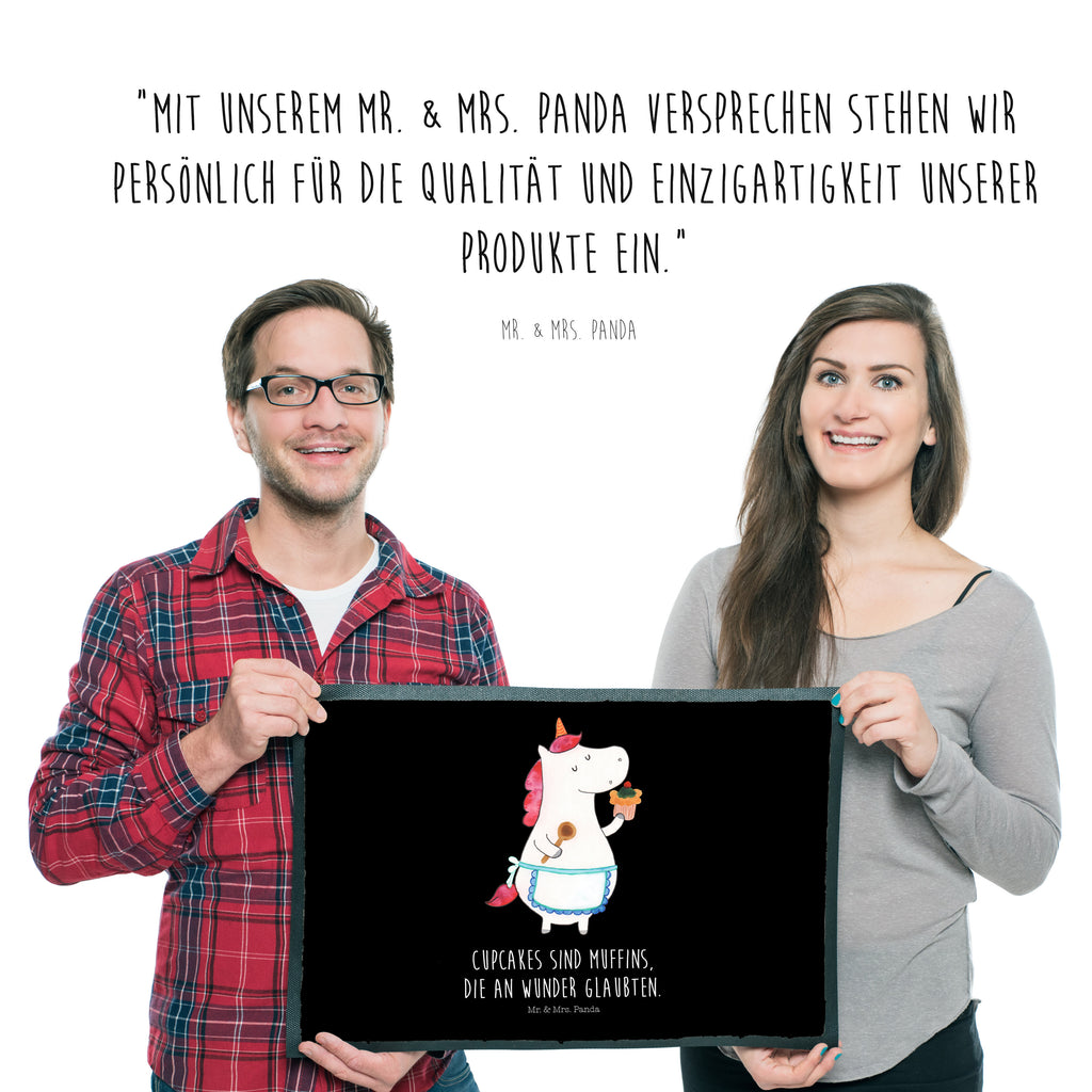 Fußmatte Einhorn Küchenfee Einhorn, Einhörner, Unicorn, backen, Muffin, Motivation, Träumer, träumen, Bäckerin, Hobbykoch, Koch, Torte, Kuchen Türvorleger, Schmutzmatte, Fußabtreter, Matte, Schmutzfänger, Fußabstreifer, Schmutzfangmatte, Türmatte, Motivfußmatte,  Haustürmatte, Vorleger  Einhorn, Einhörner, Einhorn Deko, Pegasus, Unicorn