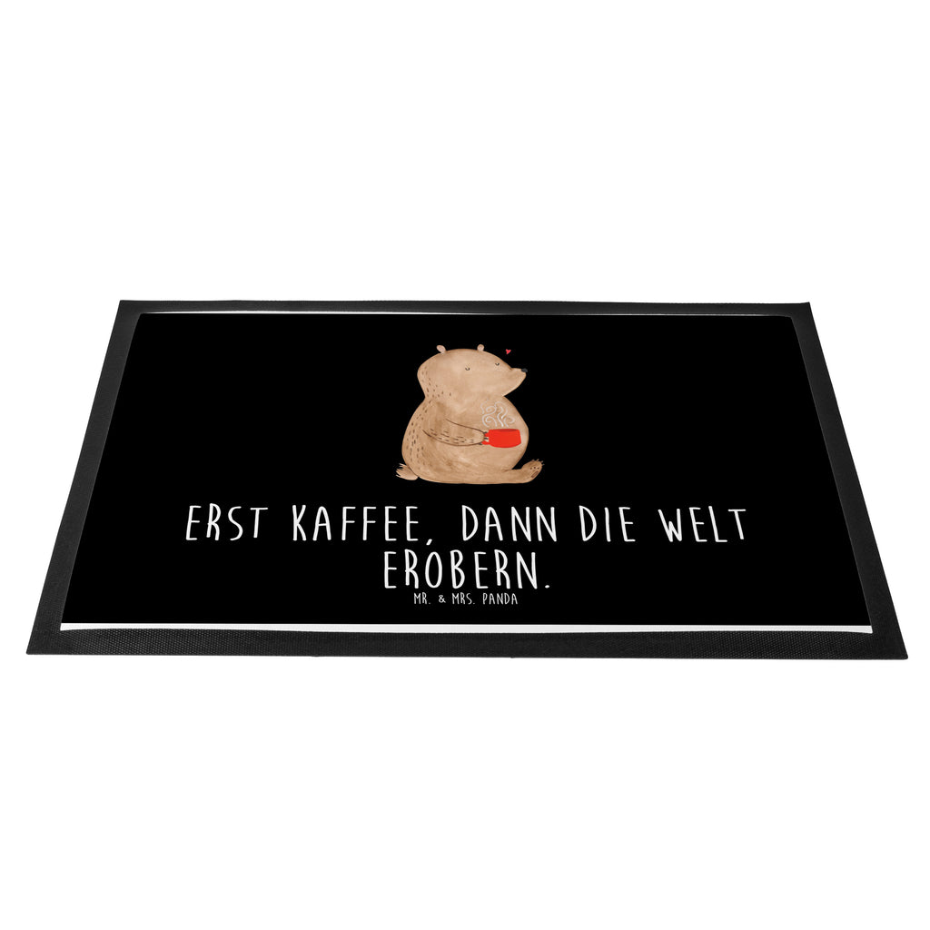 Fußmatte Bär Kaffee Kaffee, Coffee, Bär, Bären, guten Morgen, Morgenroutine, Welt erobern, Welt retten, Motivation	 Türvorleger, Schmutzmatte, Fußabtreter, Matte, Schmutzfänger, Fußabstreifer, Schmutzfangmatte, Türmatte, Motivfußmatte,  Haustürmatte, Vorleger  Bär, Teddy, Teddybär