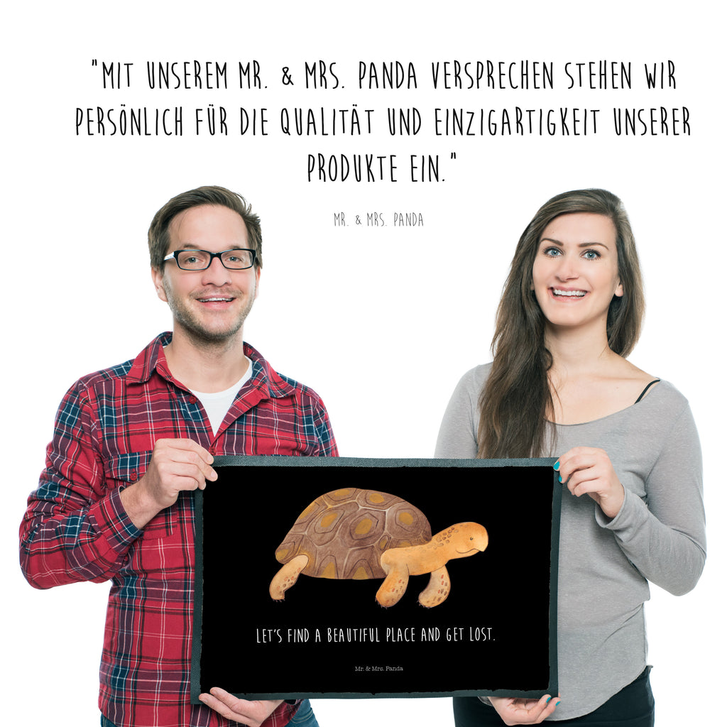 Fußmatte Schildkröte marschiert Schildkröte, Schildkröten, get lost, Abenteuer, Reiselust, Inspiration, Neustart, Motivation, Lieblingsmensch	 Türvorleger, Schmutzmatte, Fußabtreter, Matte, Schmutzfänger, Fußabstreifer, Schmutzfangmatte, Türmatte, Motivfußmatte,  Haustürmatte, Vorleger  Meerestiere, Meer, Urlaub