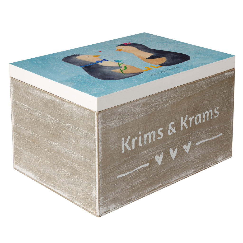 Holzkiste Pinguin Pärchen Holzkiste, Kiste, Schatzkiste, Truhe, Schatulle, XXL, Erinnerungsbox, Erinnerungskiste, Dekokiste, Aufbewahrungsbox, Pinguin, Pinguine, Liebe, Liebespaar, Liebesbeweis, Liebesgeschenk, Verlobung, Jahrestag, Hochzeitstag, Hochzeit, Hochzeitsgeschenk, große Liebe, Traumpaar