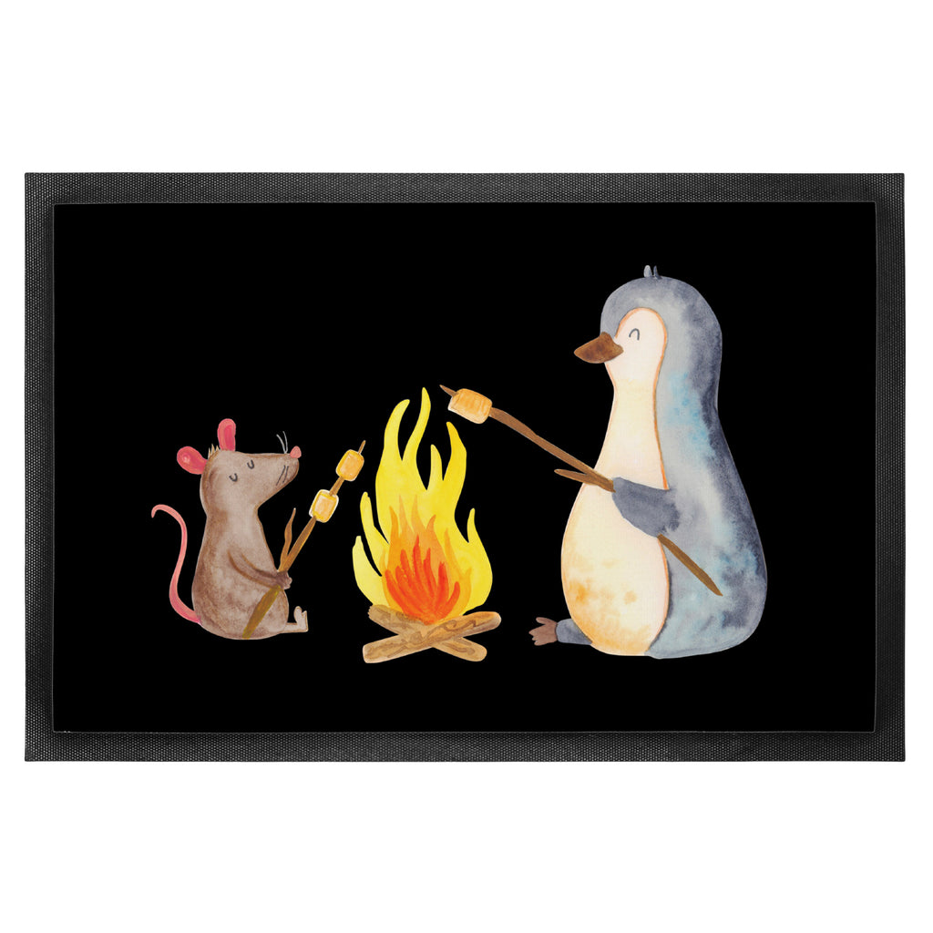Fußmatte Pinguin Lagerfeuer Türvorleger, Schmutzmatte, Fußabtreter, Matte, Schmutzfänger, Fußabstreifer, Schmutzfangmatte, Türmatte, Motivfußmatte, Haustürmatte, Vorleger, Pinguin, Maus, Pinguine, Lagerfeuer, Leben, Arbeit, Job, Motivation, Büro, Büroalltag, Lebensspruch, Lebensmotivation, Neustart, Liebe, grillen, Feuer, Marshmallows
