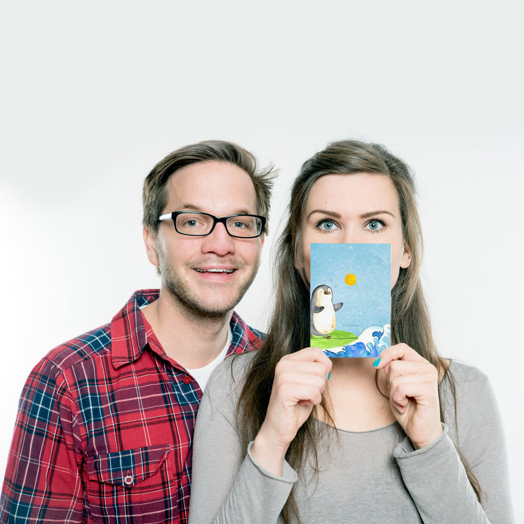 Postkarte Pinguin Surfer Geschenkkarte, Grußkarte, Karte, Einladung, Ansichtskarte, Geburtstagskarte, Einladungskarte, Dankeskarte, Pinguin, Pinguine, surfen, Surfer, Hawaii, Urlaub, Wellen, Wellen reiten, Portugal