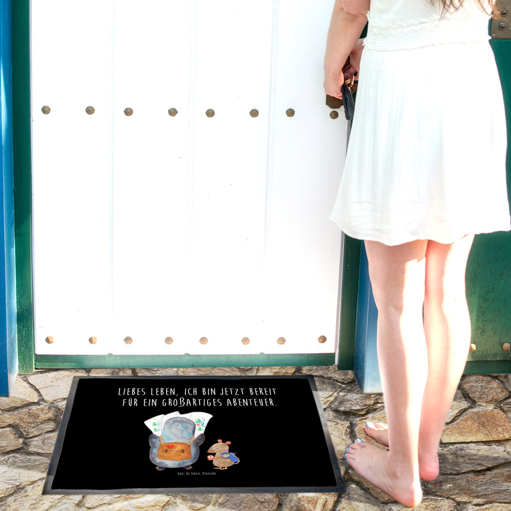 Fußmatte Pinguin & Maus Wanderer Türvorleger, Schmutzmatte, Fußabtreter, Matte, Schmutzfänger, Fußabstreifer, Schmutzfangmatte, Türmatte, Motivfußmatte, Haustürmatte, Vorleger, Pinguin, Pinguine, Abenteurer, Abenteuer, Roadtrip, Ausflug, Wanderlust, wandern