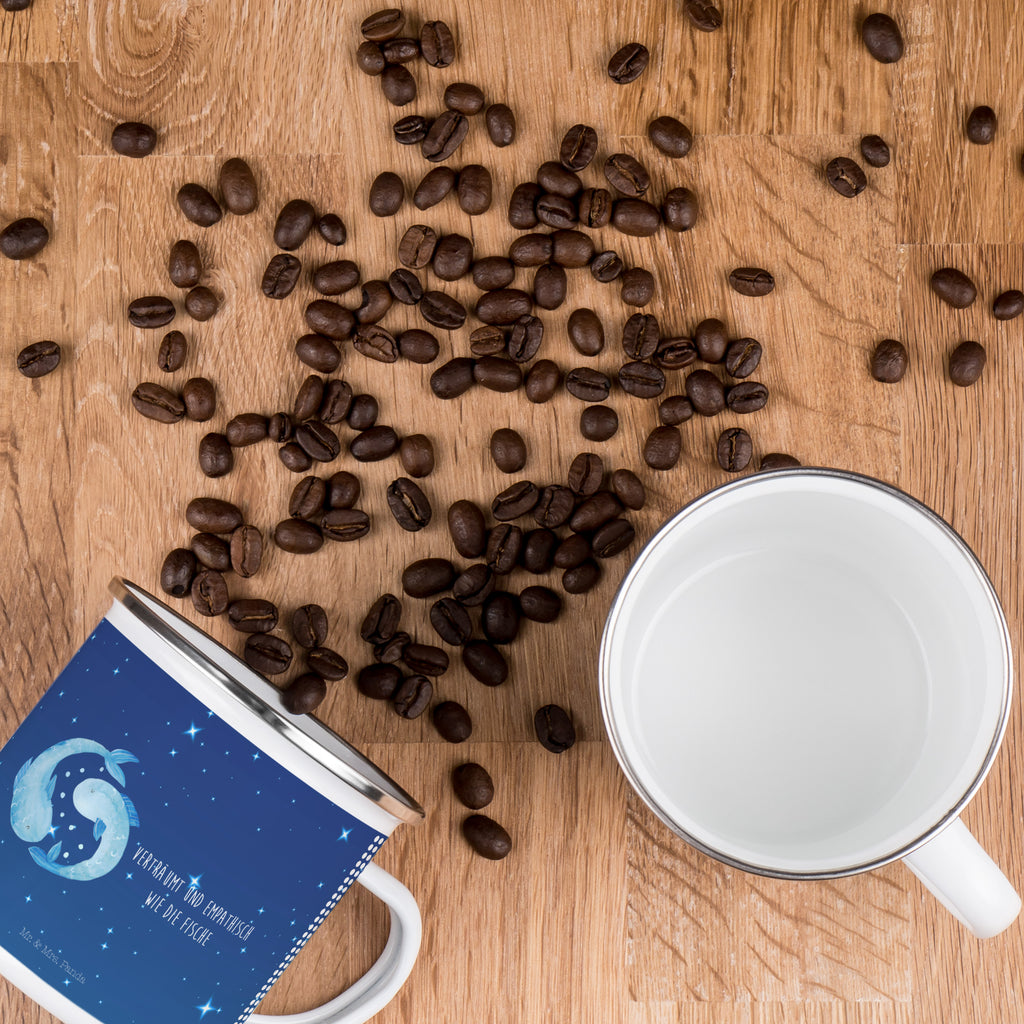 Camping Emaille Tasse Sternzeichen Fische Campingtasse, Trinkbecher, Metalltasse, Outdoor Tasse, Emaille Trinkbecher, Blechtasse Outdoor, Emaille Campingbecher, Edelstahl Trinkbecher, Metalltasse für Camping, Kaffee Blechtasse, Camping Tasse Metall, Tierkreiszeichen, Sternzeichen, Horoskop, Astrologie, Aszendent, Fisch, Fische Geschenk, Fische Sternzeichen, Fische Sternbild, Geschenk Februar, Geschenk März, Geburtstag Februar, Geburtstag März