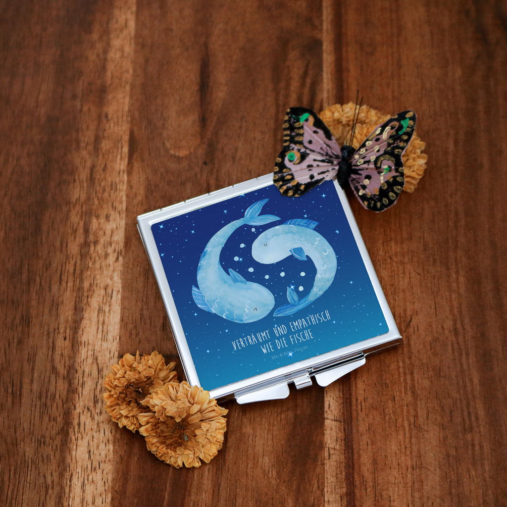 Handtaschenspiegel quadratisch Sternzeichen Fische Spiegel, Handtasche, Quadrat, silber, schminken, Schminkspiegel, Tierkreiszeichen, Sternzeichen, Horoskop, Astrologie, Aszendent, Fisch, Fische Geschenk, Fische Sternzeichen, Fische Sternbild, Geschenk Februar, Geschenk März, Geburtstag Februar, Geburtstag März