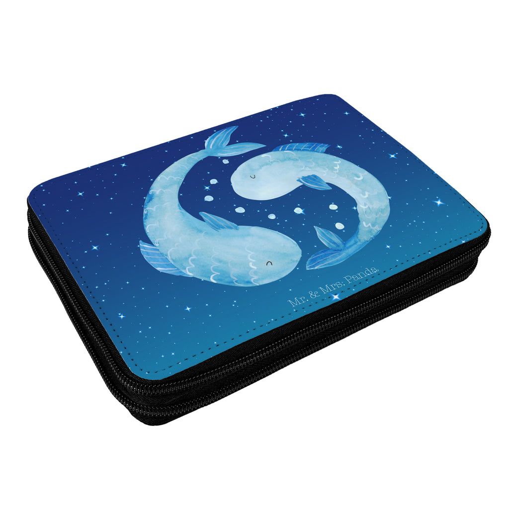 Federmappe Sternzeichen Fische Federmappe, Stiftetasche, Stifte Etui, Schule, Einschulung, Geschenk, Kind, Schüler, Schülerin, Stifterolle, Federmäppchen, Motiv, Grundschule, Federmäppchen bedruckt, Büro Stifte Etui, Bestückte Federmappe, Kinder Federmappe, Federmappe Einschulung, Tierkreiszeichen, Sternzeichen, Horoskop, Astrologie, Aszendent, Fisch, Fische Geschenk, Fische Sternzeichen, Fische Sternbild, Geschenk Februar, Geschenk März, Geburtstag Februar, Geburtstag März