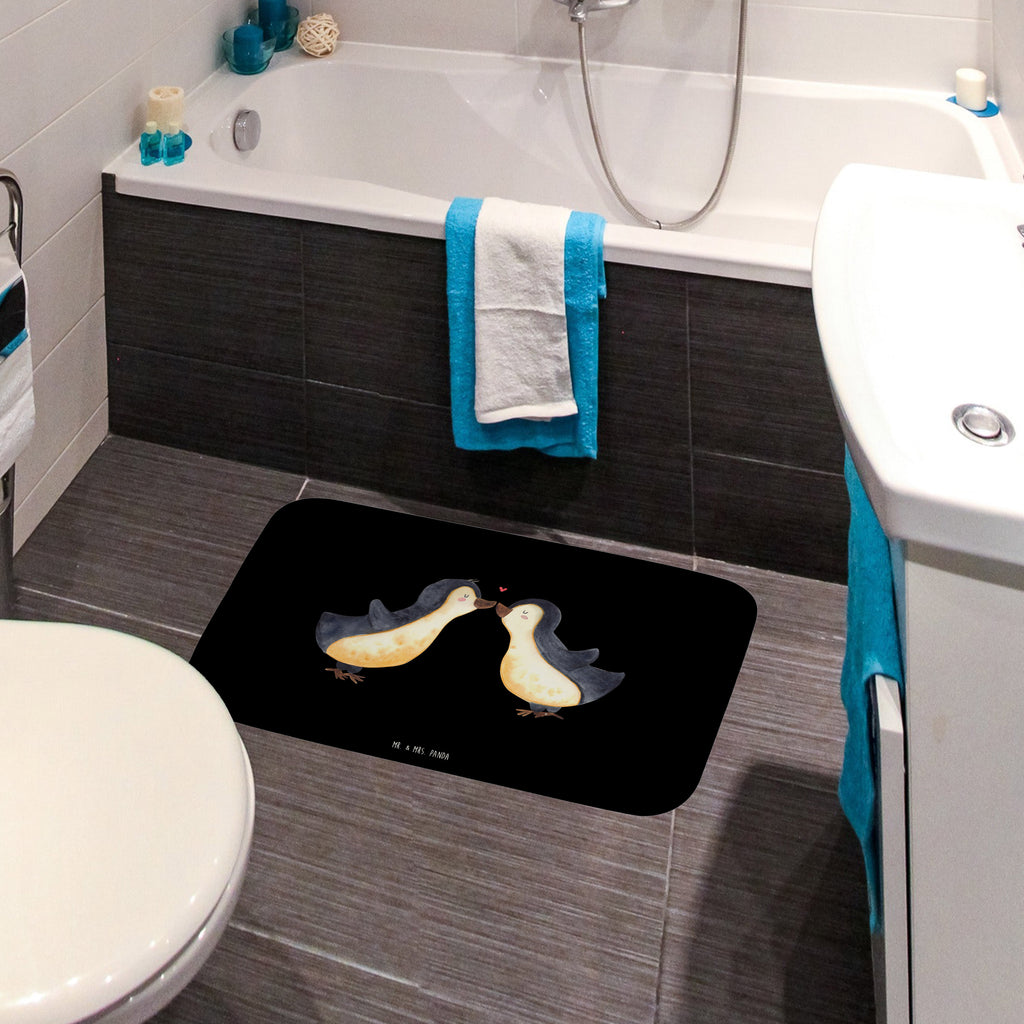Badvorleger Pinguin Liebe Badematte, Badteppich, Duschvorleger, Badezimmerteppich, Badezimmermatte, Badvorleger, Duschmatte, Duschteppich, Liebe, Partner, Freund, Freundin, Ehemann, Ehefrau, Heiraten, Verlobung, Heiratsantrag, Liebesgeschenk, Jahrestag, Hocheitstag, Pinguin, Pinguine, Pinguin Paar, Pinguinpaar, Pinguin Liebe, Paar, Pärchen. Liebespaar, Liebesbeweis, Liebesspruch, Hochzeitstag, Geschenk Freund, Geschenk Freundin, Verlobte, Verlobter, Love, Geschenk Hochzeitstag, Geschenkidee, Hochzeit, Gastgeschenk