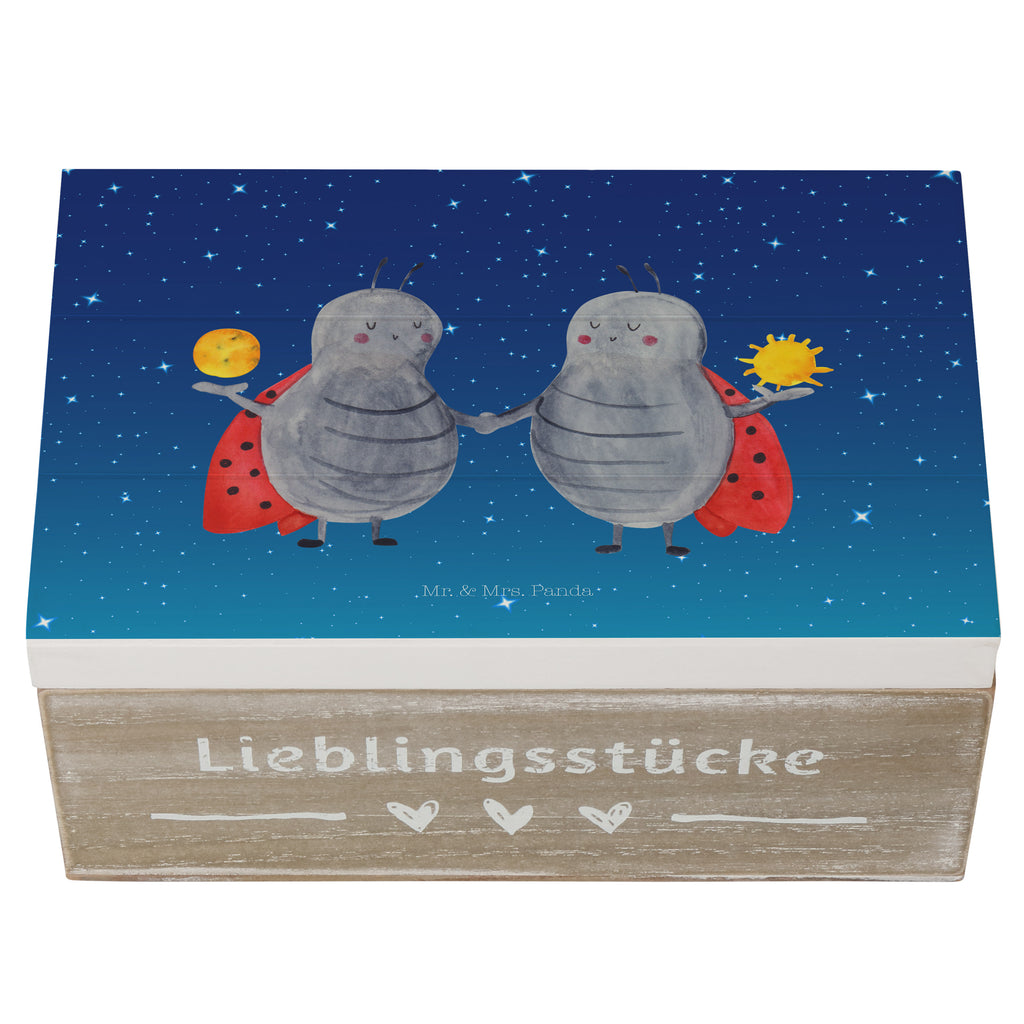 Holzkiste Sternzeichen Zwilling Holzkiste, Kiste, Schatzkiste, Truhe, Schatulle, XXL, Erinnerungsbox, Erinnerungskiste, Dekokiste, Aufbewahrungsbox, Tierkreiszeichen, Sternzeichen, Horoskop, Astrologie, Aszendent, Zwillinge, Zwilling Geschenk, Zwilling Sternzeichen, Geburtstag Mai, Geschenk Mai, Geschenk Juni, Marienkäfer, Glückskäfer, Zwillingsbruder, Zwillingsschwester