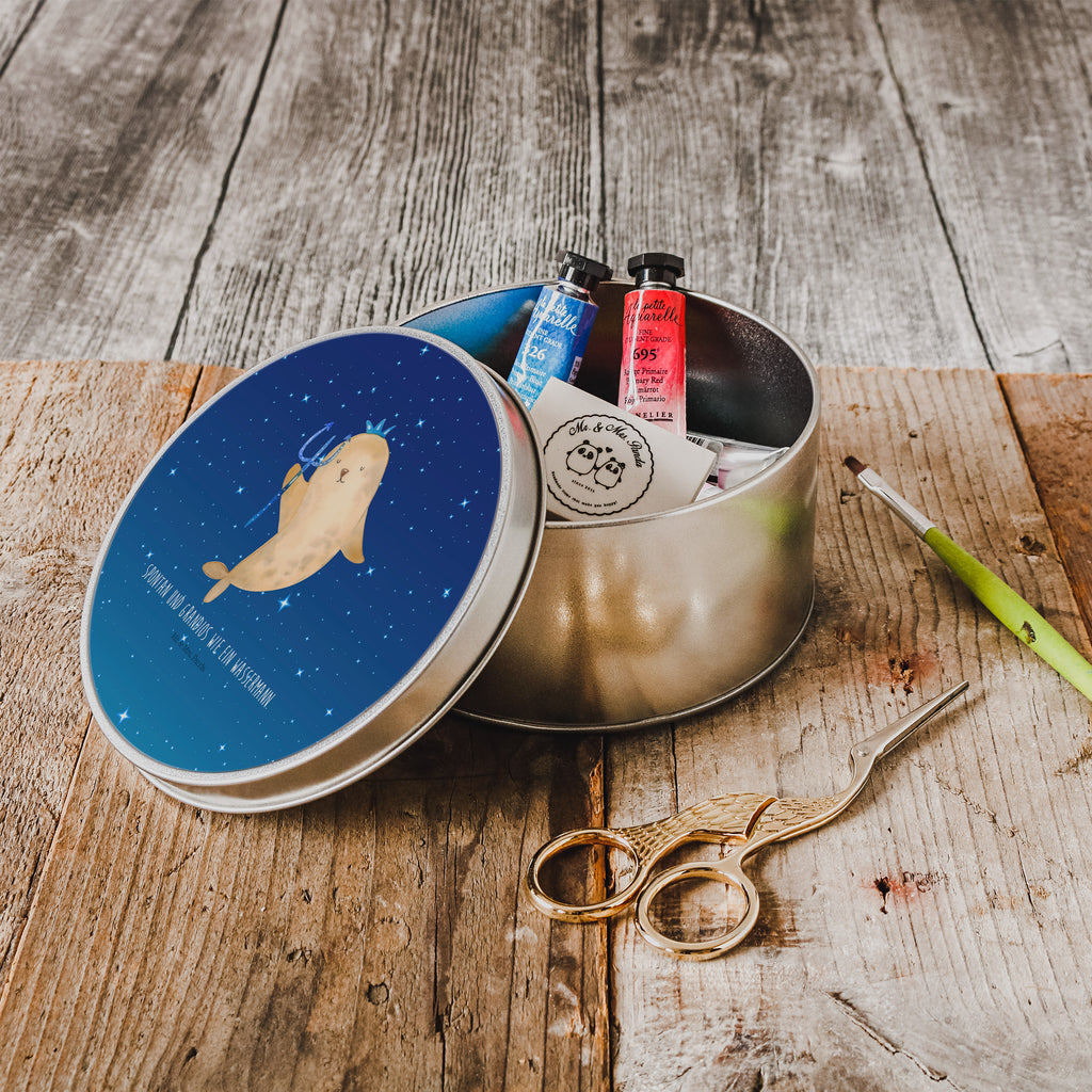 Blechdose rund Sternzeichen Wassermann Metalldose, Keksdose, Dose, Vorratsdose, Geschenkbox, Tierkreiszeichen, Sternzeichen, Horoskop, Astrologie, Aszendent, Meermann, Nix, Wassermann Geschenk, Wassermann Sternzeichen, Geschenk Januar, Geschenk Februar, Geburtstag Januar, Geburtstag Februar, Meer Geschenk