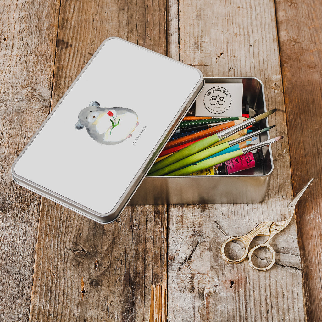 Metalldose rechteckig Chinchilla mit Blume Blechdose, Metalldose, Blechbox, Container, Keksdose, Vorratsdose, Vorratsbox, Döschen, Versperbox, Vesperdose, Aufbewahrungsdose, Aufbewahrungsbox, Aluminiumdose, Dose, Tiermotive, Gute Laune, lustige Sprüche, Tiere, Chinchilla, Chinchillas, Liebeskummer, Kummer, Depressionen, traurig sein, Chaos, Glücklichsein, Büro, Büroalltag