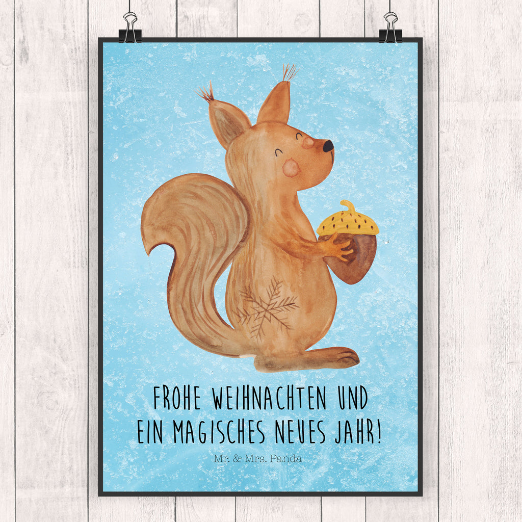 Poster Eichhörnchen Weihnachtszeit Poster, Wandposter, Bild, Wanddeko, Küchenposter, Kinderposter, Wanddeko Bild, Raumdekoration, Wanddekoration, Handgemaltes Poster, Mr. & Mrs. Panda Poster, Designposter, Kunstdruck, Posterdruck, Winter, Weihnachten, Weihnachtsdeko, Nikolaus, Advent, Heiligabend, Wintermotiv, Frohe Weihnachten, Frohes neues Jahr, Guten Rutsch, Weihnachtsmotiv, Weihnachtsgruß, Neujahr, Vogel