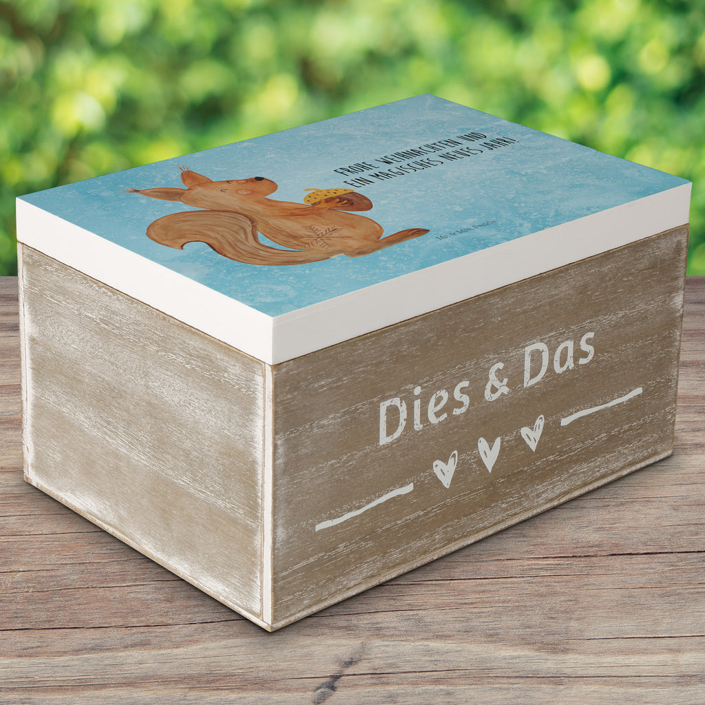 Holzkiste Eichhörnchen Weihnachtszeit Holzkiste, Kiste, Schatzkiste, Truhe, Schatulle, XXL, Erinnerungsbox, Erinnerungskiste, Dekokiste, Aufbewahrungsbox, Winter, Weihnachten, Weihnachtsdeko, Nikolaus, Advent, Heiligabend, Wintermotiv, Frohe Weihnachten, Frohes neues Jahr, Guten Rutsch, Weihnachtsmotiv, Weihnachtsgruß, Neujahr, Vogel