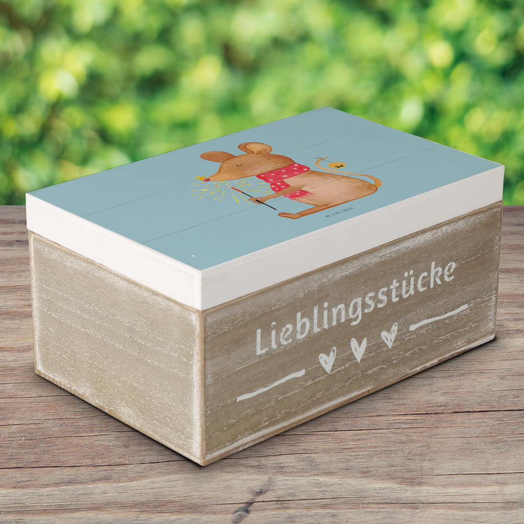 Holzkiste Weihnachtsmaus Holzkiste, Kiste, Schatzkiste, Truhe, Schatulle, XXL, Erinnerungsbox, Erinnerungskiste, Dekokiste, Aufbewahrungsbox, Winter, Weihnachten, Weihnachtsdeko, Nikolaus, Advent, Heiligabend, Wintermotiv, Frohe Weihnachten, Weihnachtsgruß, Weihnachtsmotiv, Maus, Mäuschen, Weihnachtswunder