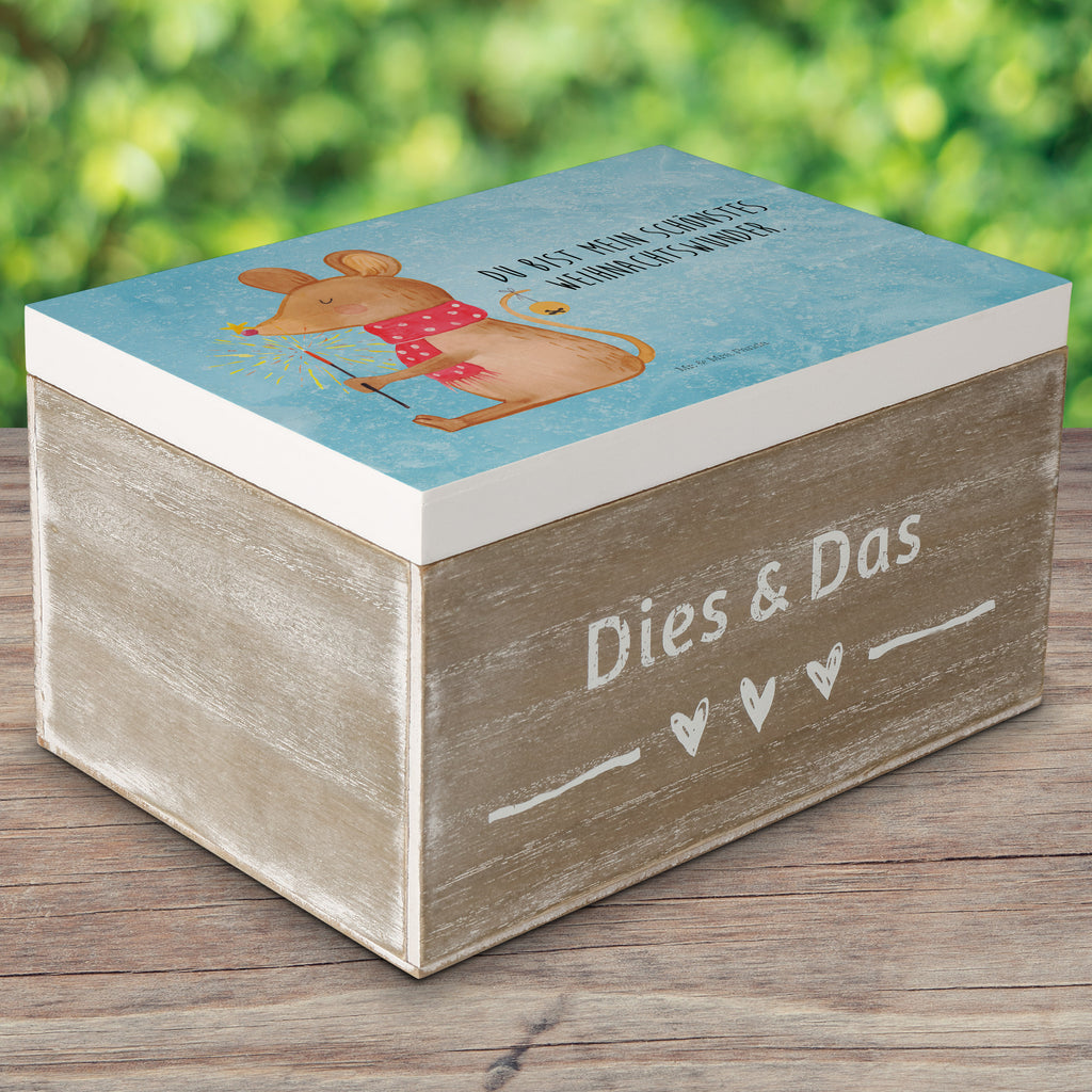 Holzkiste Weihnachtsmaus Holzkiste, Kiste, Schatzkiste, Truhe, Schatulle, XXL, Erinnerungsbox, Erinnerungskiste, Dekokiste, Aufbewahrungsbox, Winter, Weihnachten, Weihnachtsdeko, Nikolaus, Advent, Heiligabend, Wintermotiv, Frohe Weihnachten, Weihnachtsgruß, Weihnachtsmotiv, Maus, Mäuschen, Weihnachtswunder