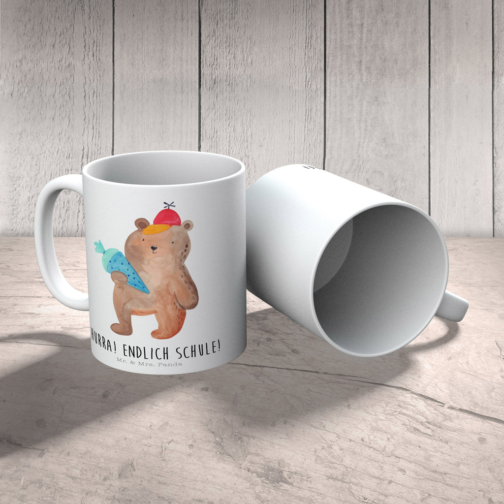 Tasse Bär mit Schultüte Bär Motiv, Schultüte, Erster Schultag Geschenk, Einschulung Geschenk, Schule Geschenk, Grundschule, Schulanfang, Schulbeginn,  Becher, Kaffeetasse, Kaffeebecher, Tee, Frühstück, Büro  Bär, Teddy, Teddybär