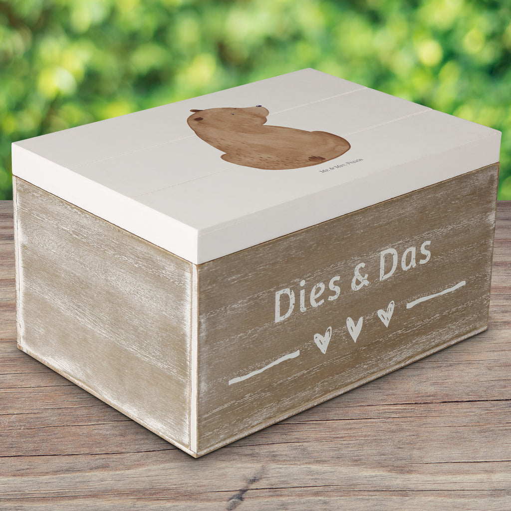 Holzkiste Bär Schulterblick Holzkiste, Kiste, Schatzkiste, Truhe, Schatulle, XXL, Erinnerungsbox, Erinnerungskiste, Dekokiste, Aufbewahrungsbox, Bär, Teddy, Teddybär, Selbstachtung, Weltansicht, Motivation, Bären, Bärenliebe, Weisheit