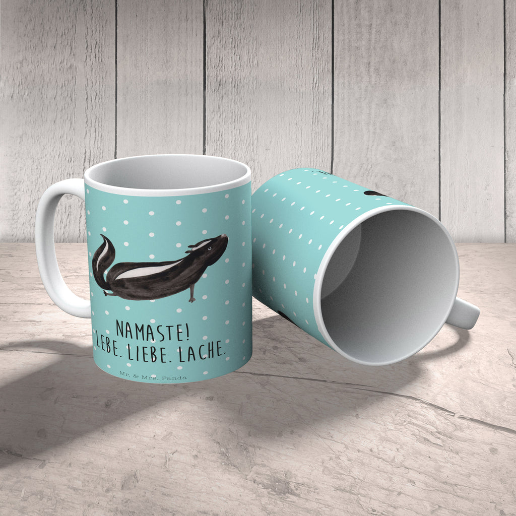 Tasse Stinktier Yoga Stinktier, Skunk, Wildtier, Raubtier, Stinker, Stinki, Yoga, Namaste, Lebe, Liebe, Lache Becher, Kaffeetasse, Kaffeebecher, Tee, Frühstück, Büro  Stinktier, Skunk