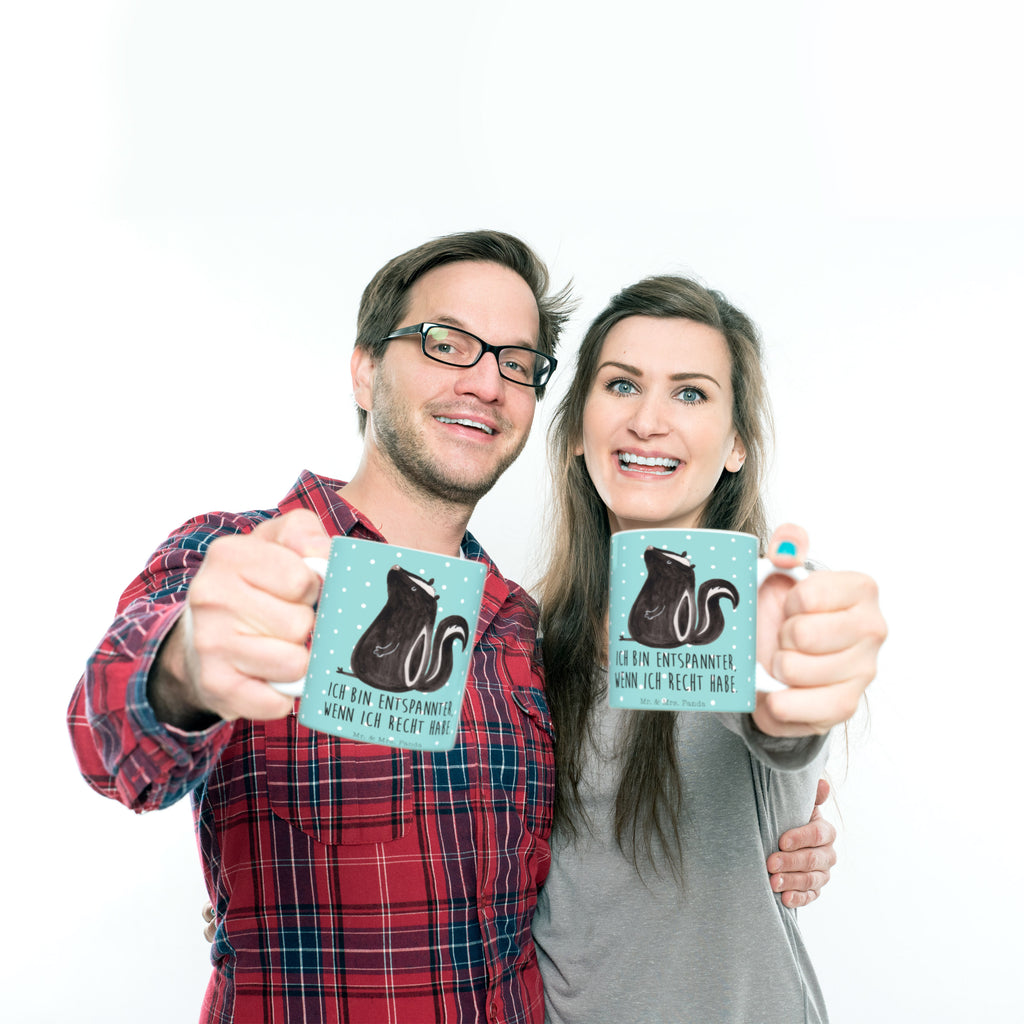 Tasse Stinktier sitzend Stinktier, Skunk, Wildtier, Raubtier, Stinker, Stinki, Spruch, Büro, Recht, Besserwisser, Becher, Kaffeetasse, Kaffeebecher, Tee, Frühstück, Büro  Stinktier, Skunk