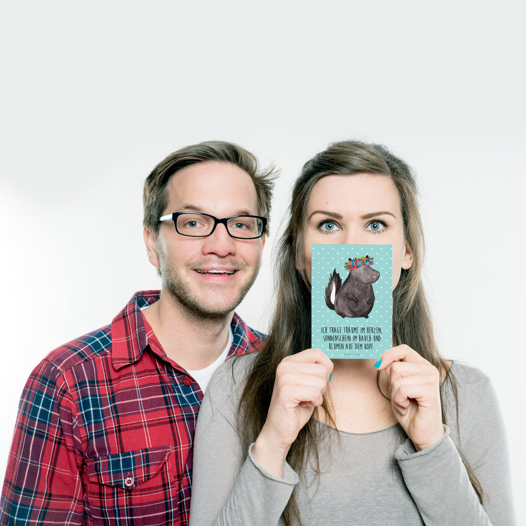 Postkarte Stinktier Blumenmaedchen Geschenkkarte, Grußkarte, Karte, Einladung, Ansichtskarte, Geburtstagskarte, Einladungskarte, Stinktier, Skunk, Wildtier, Raubtier, Stinker, Stinki, Yoga, Namaste, Lebe, Liebe, Lache