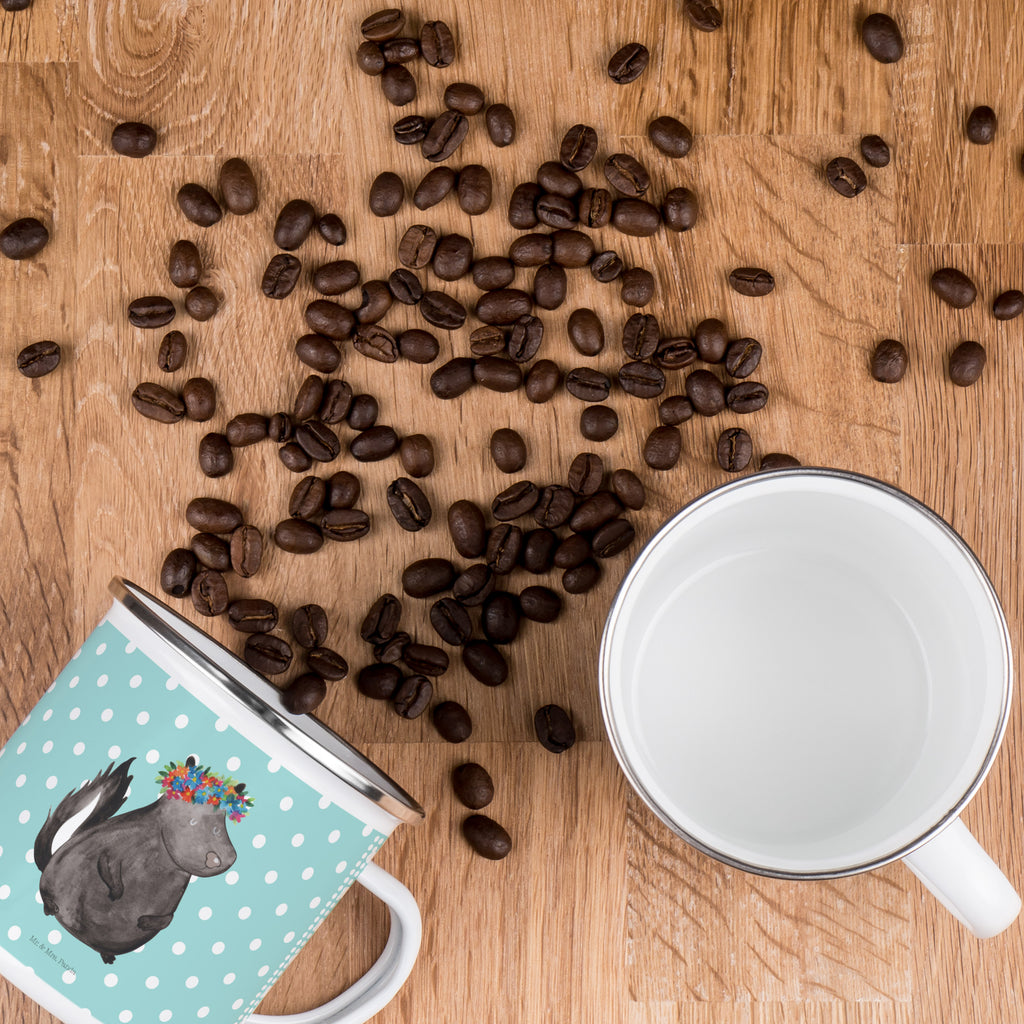 Camping Emaille Tasse Stinktier Blumenmaedchen Campingtasse, Trinkbecher, Metalltasse, Outdoor Tasse, Emaille Trinkbecher, Blechtasse Outdoor, Emaille Campingbecher, Edelstahl Trinkbecher, Metalltasse für Camping, Kaffee Blechtasse, Camping Tasse Metall, Stinktier, Skunk, Wildtier, Raubtier, Stinker, Stinki, Yoga, Namaste, Lebe, Liebe, Lache